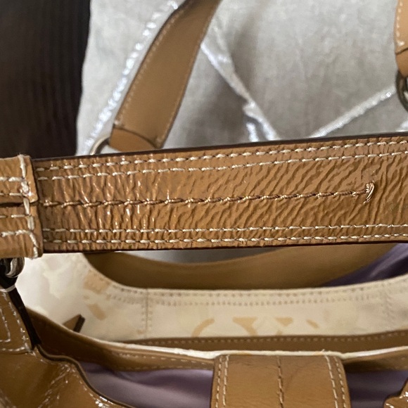 Coach Soho Hobo Signature Shoulder Purse Handbag Cream Tan used good condition. - Picture 5 of 8